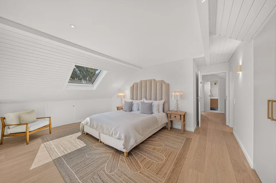 Einfamilienhaus mit 5.5 Zimmern in Coppet – Eleganz, Komfort und Natur