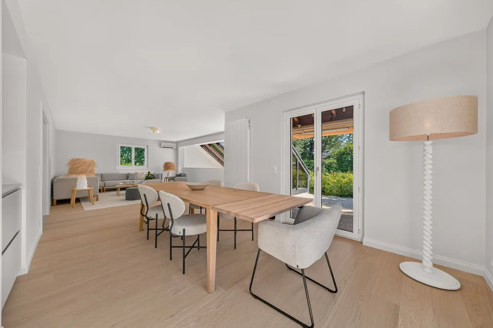 Einfamilienhaus mit 5.5 Zimmern in Coppet – Eleganz, Komfort und Natur