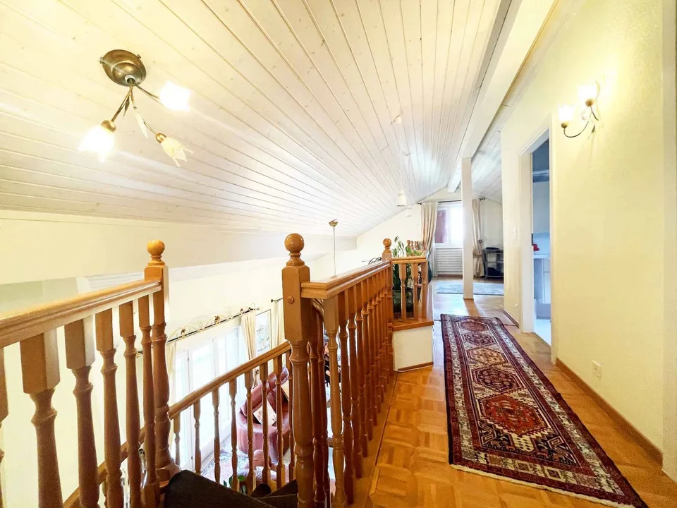 Family villa with pool and open view near Lausanne