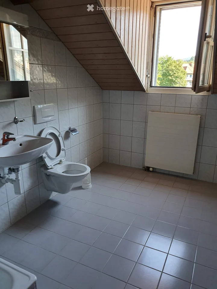 Charmante 4.5-Zimmer-Wohnung mit Balkon in Balsthal
