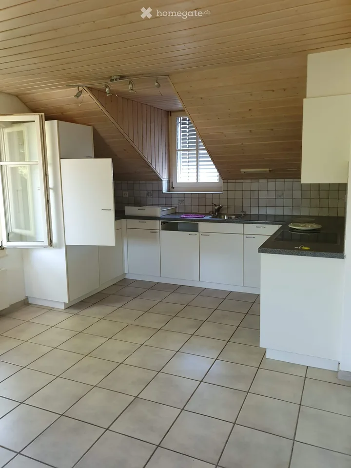 Charmante 4.5-Zimmer-Wohnung mit Balkon in Balsthal