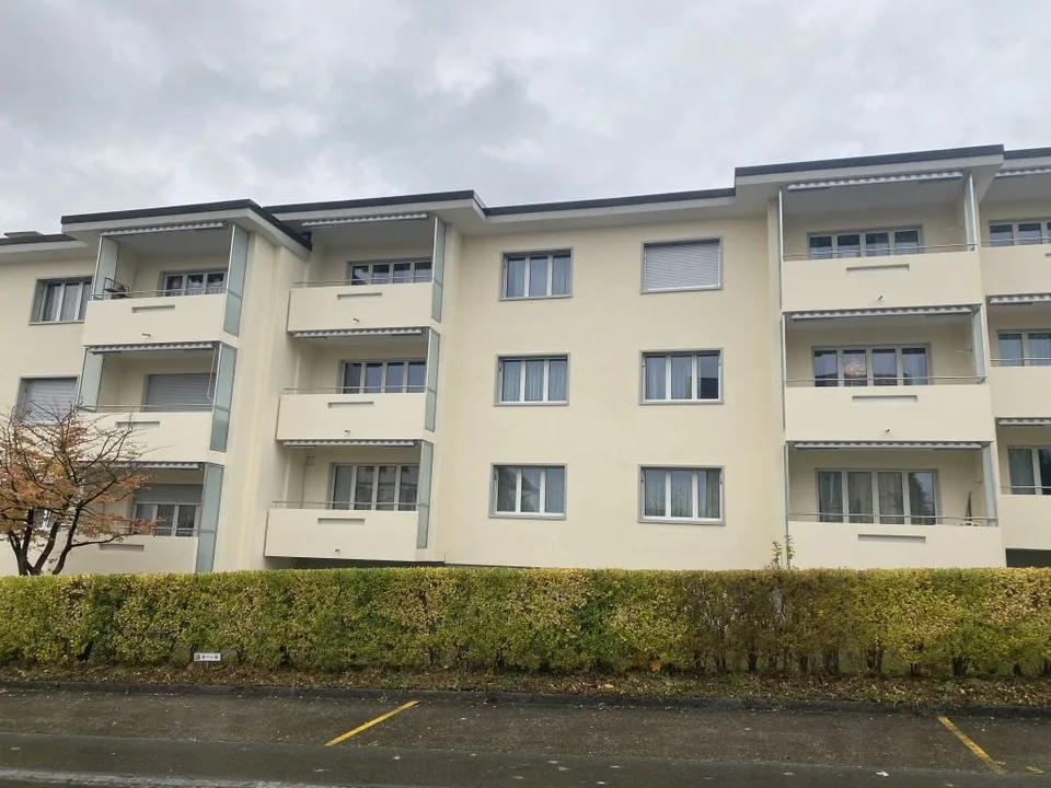 3 1/2-Zimmerwohnung, Parterre rechts