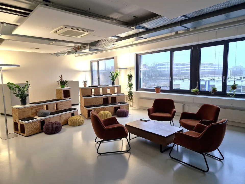 Espaces de bureau/commerciaux climatisés dans un immeuble commercial attractif