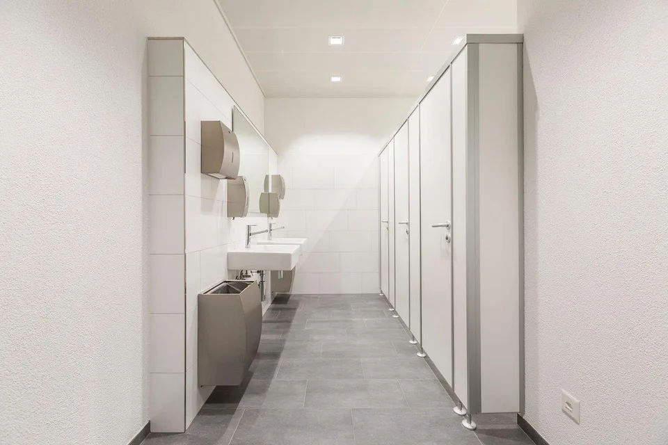 Espaces de bureau/commerciaux climatisés dans un immeuble commercial attractif