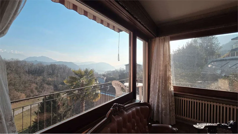 Zweifamilienhaus - Panoramapenthouse mit Mieteinheit