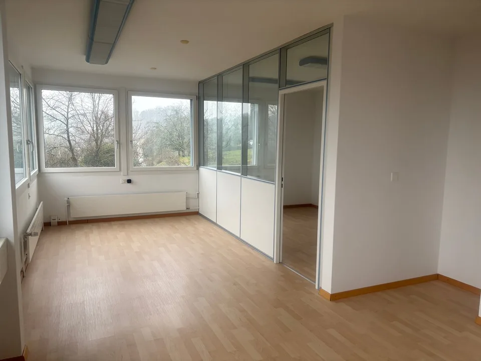 Büro mit einer Gesamtfläche von 45.76 m²