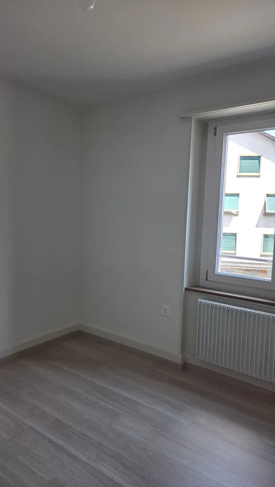 Appartamento situato in un piccolo edificio di 3 piani.