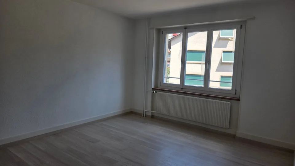 Appartamento situato in un piccolo edificio di 3 piani.