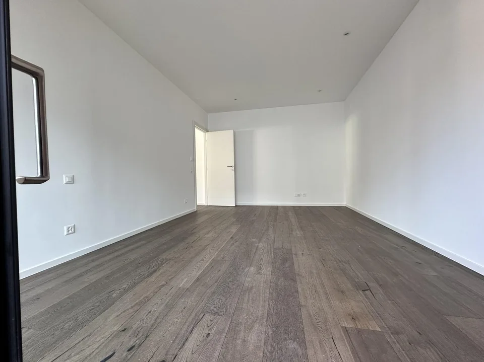 Modernes und geräumiges 2.5-Zimmer-Wohnung mit großer Terrasse in Canobbio