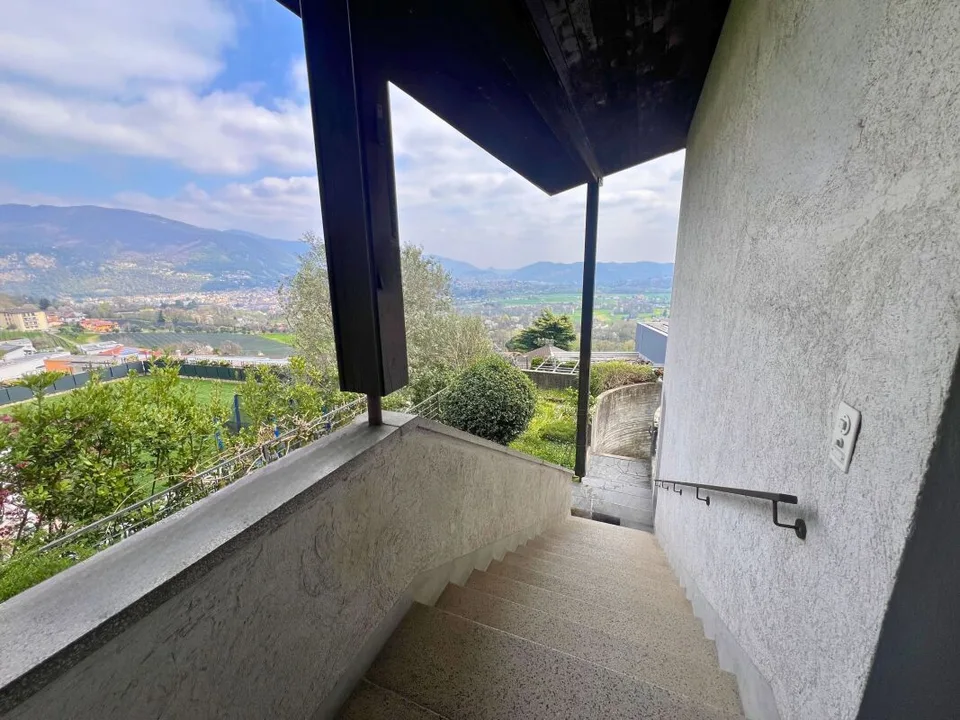 Splendida casa con vista panoramica e monolocale annesso