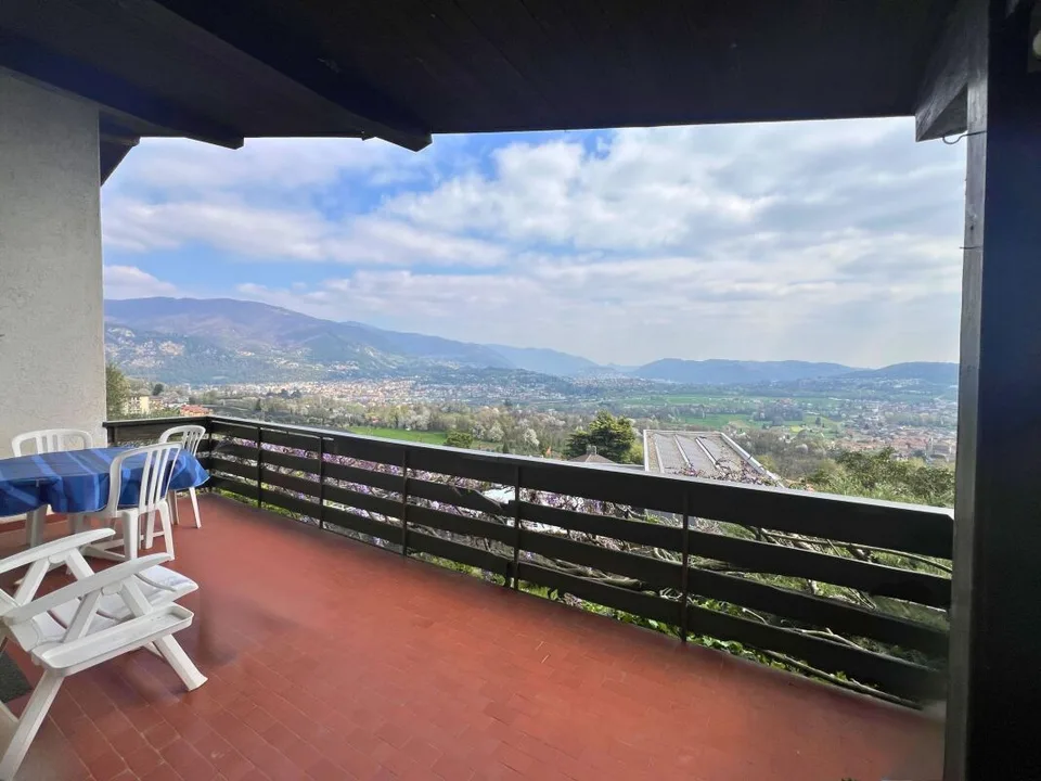 Splendida casa con vista panoramica e monolocale annesso