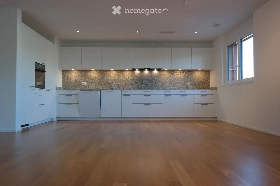 Appartamento esclusivo di 3,5 locali nel verde di Uster!