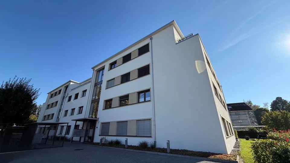 Modern 4.5-room garden apartment (118 m²) with 305 m² private garden