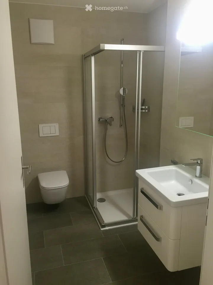 Appartement moderne 2 pièces avec balcon à Winkel