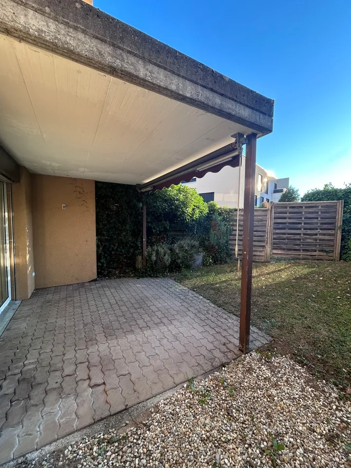 Appartamento 4.5 locali con posto giardino a Rüschlikon disponibile