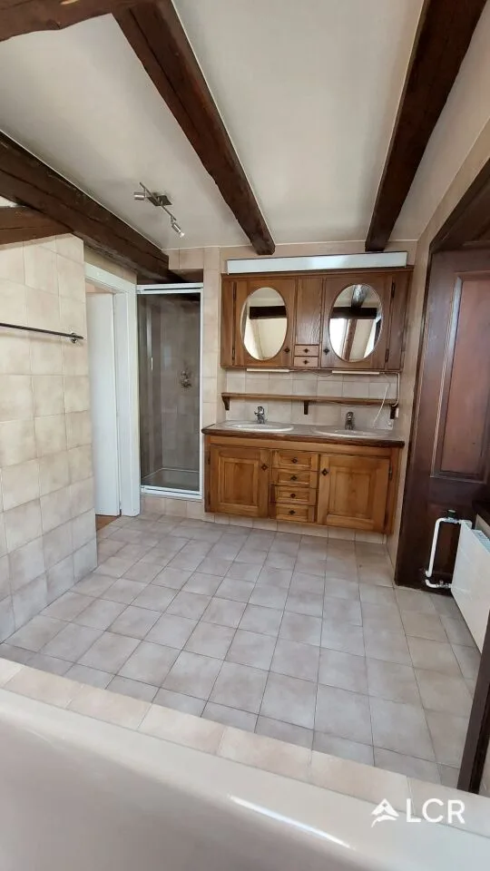 Schönes Apartment mit 4.5 Zimmern in Montézillon