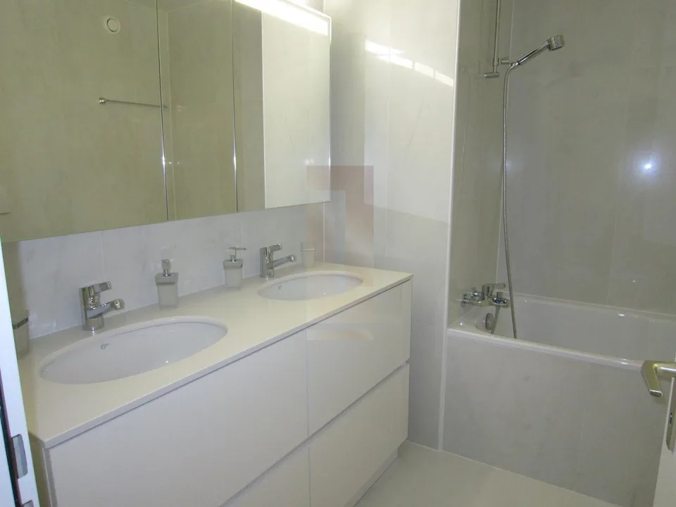 6 Zimmer Wohnung in Genève – Foto 24 von 31