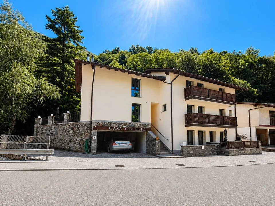 Casa con 4 appartamenti - Haus mit 4 Wohnungen - Vogorno