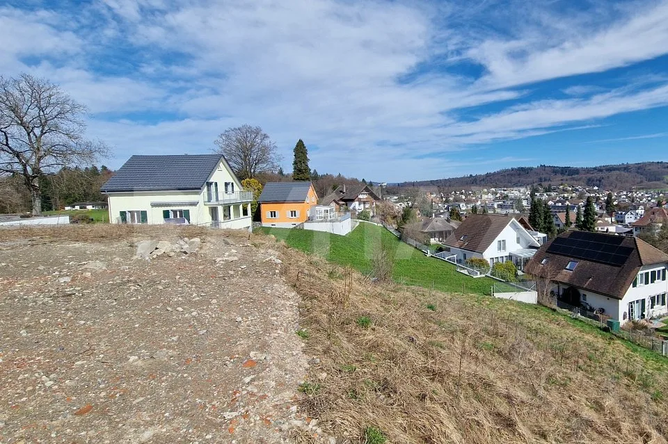 Bauland 1'143 m², Nähe A1 und Lenzburg, Hanglage mit Weitsicht, z.B. für EFH, DEFH, REFH