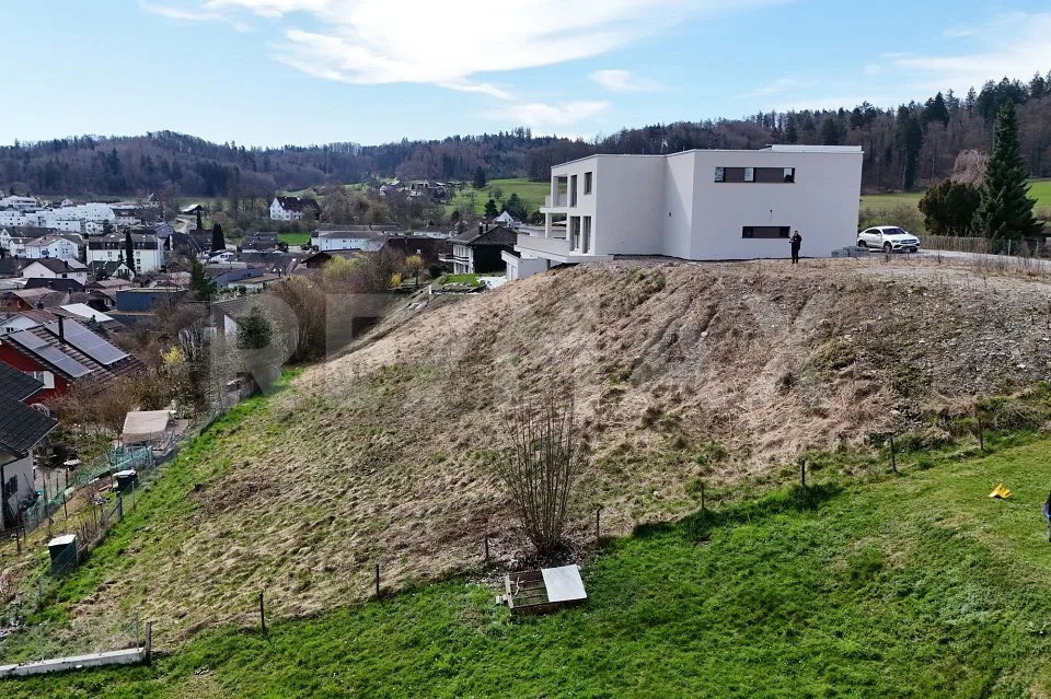 Bauland 1'143 m², Nähe A1 und Lenzburg, Hanglage mit Weitsicht, z.B. für EFH, DEFH, REFH