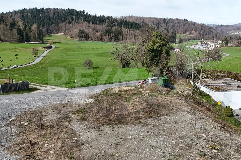 Bauland 1'143 m², Nähe A1 und Lenzburg, Hanglage mit Weitsicht, z.B. für EFH, DEFH, REFH