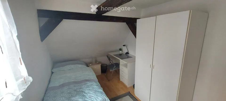 Chambre meublée en colocation