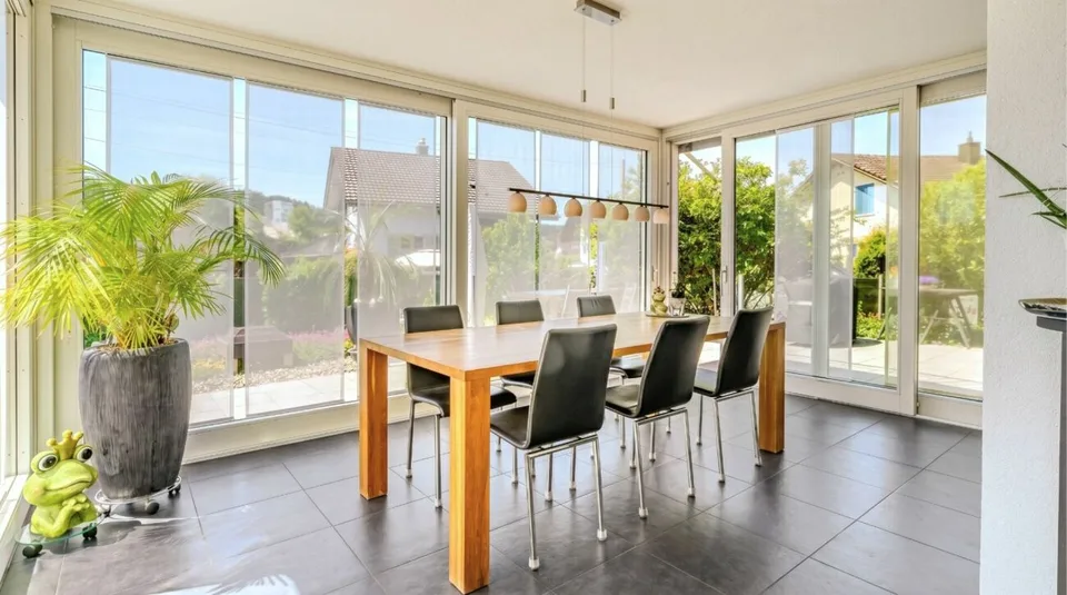 Maison unifamiliale avec beaucoup d'espace et jardin extensif