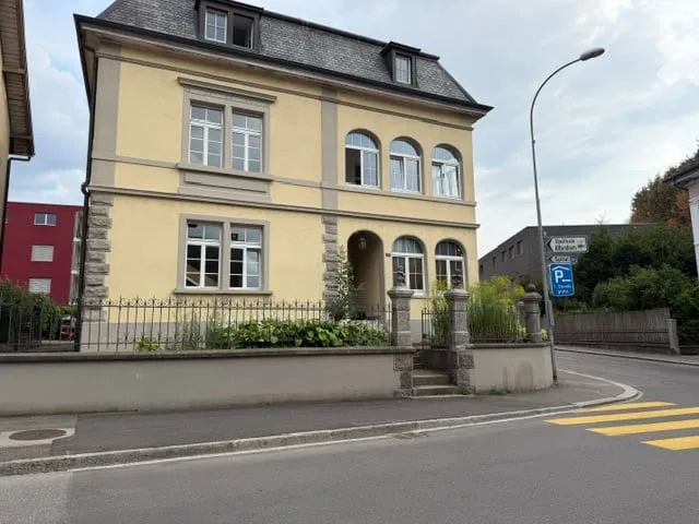 Grosszügige Altstadtwohnung mit modernem Komfort in historischem Ambiente