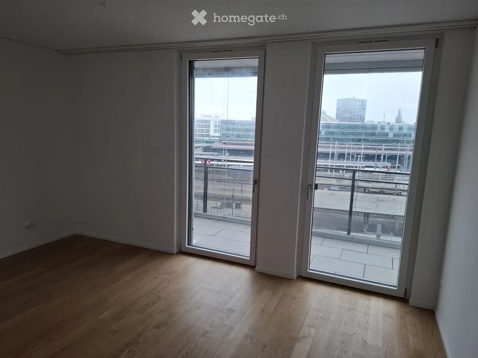 2.5 Zimmer Neubauwohnung beim Bahnhof SBB mit tollem Stadtausblick