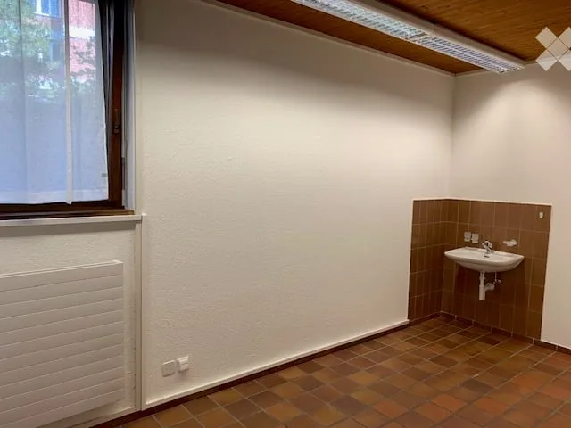Single office (therapy room/practice or quiet business) in district 7, Zürichberg/ Kirche Fluntern