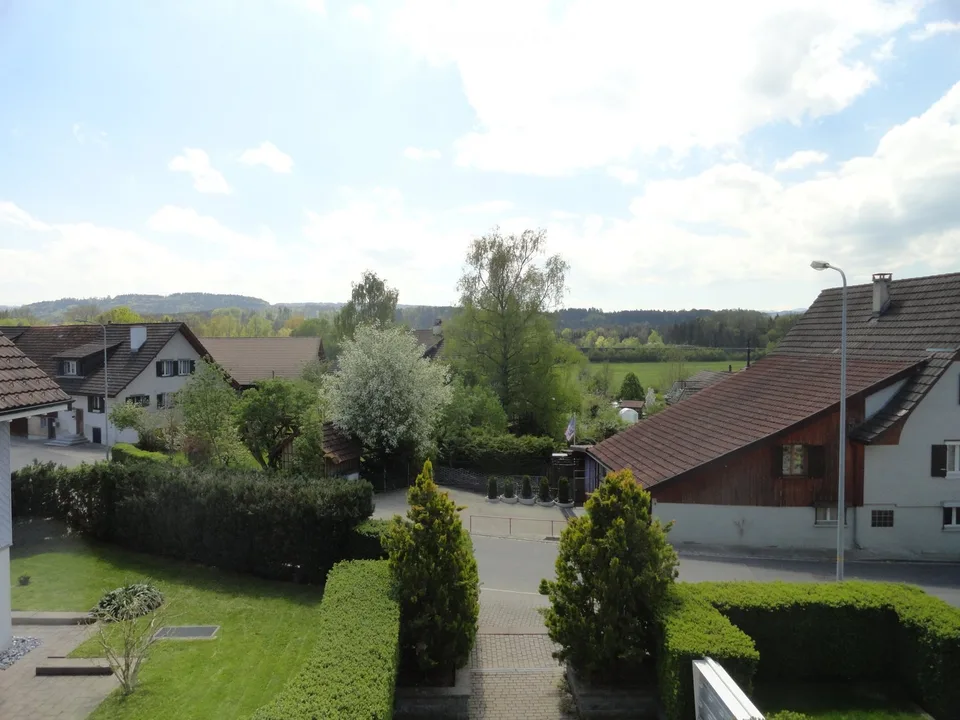 3-sided sunny 5.5 room attic apartment in Zuzwil SG