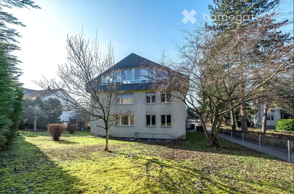 Helle 4.5-Zimmer-Wohnung mit Balkon in Therwil