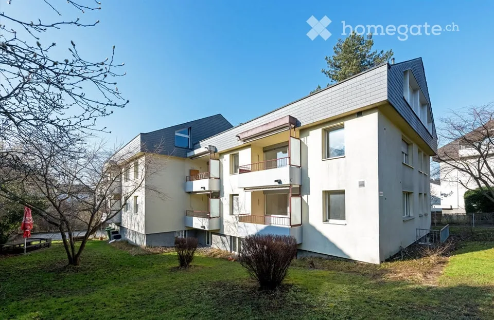 Appartement lumineux 4.5 pièces avec balcon à Therwil