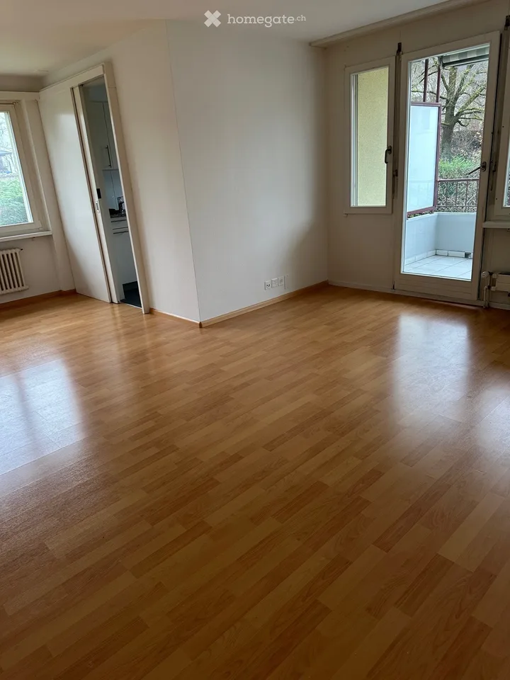 Appartement lumineux 4.5 pièces avec balcon à Therwil