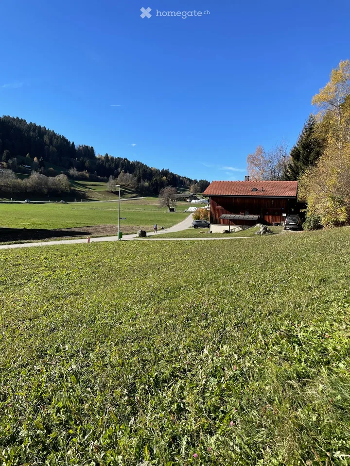 Baugrundstück mit schöner Aussicht in Flond, GR