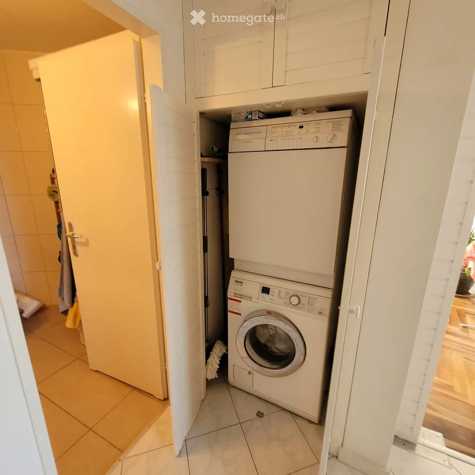 Felicità abitativa soleggiata a Uster – 3,5 locali, balcone & garage