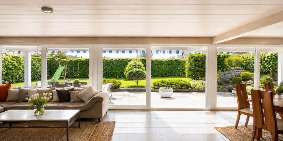 CRANS | Villa familiale de 240 m² avec 6 chambres et 7 stationnements