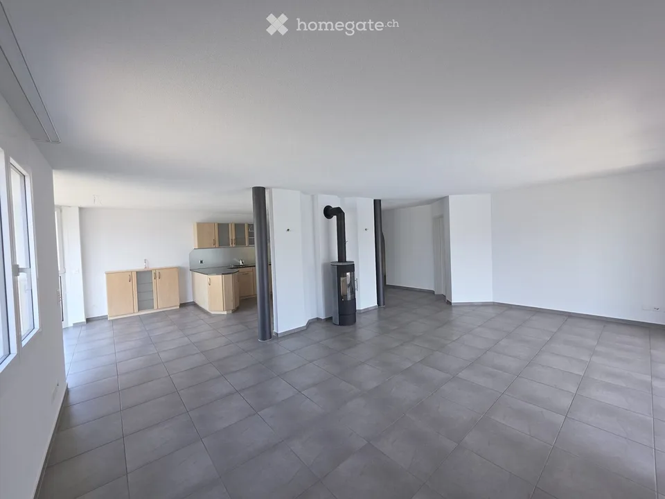 🏡 Appartement spacieux 4½ pièces à Halten – avec piscine, tennis, squash et fitness