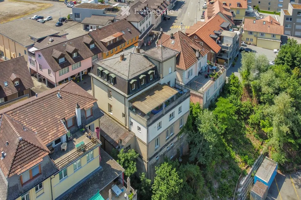 Immeuble d'habitation et de commerce attractif dans un emplacement central – usage polyvalent et rendement locatif élevé