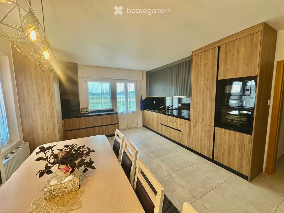 À louer superbe appartement spacieux de 200 m²