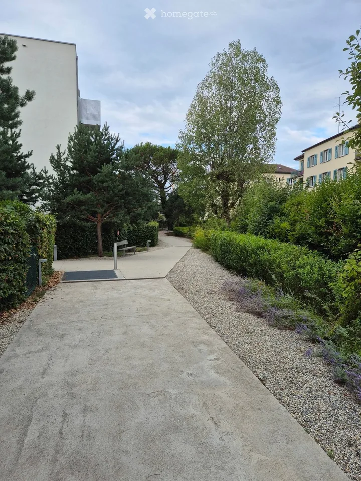 STUDIO au 3 ème étage dans un quartier très calme