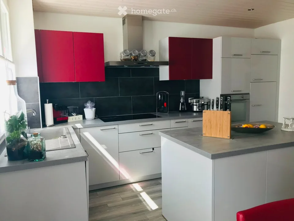 MARTIGNY GERÄUMIGES 3.5 ZIMMER-WOHNUNG MIT 2 BADEZIMMERN & TERRASSE
