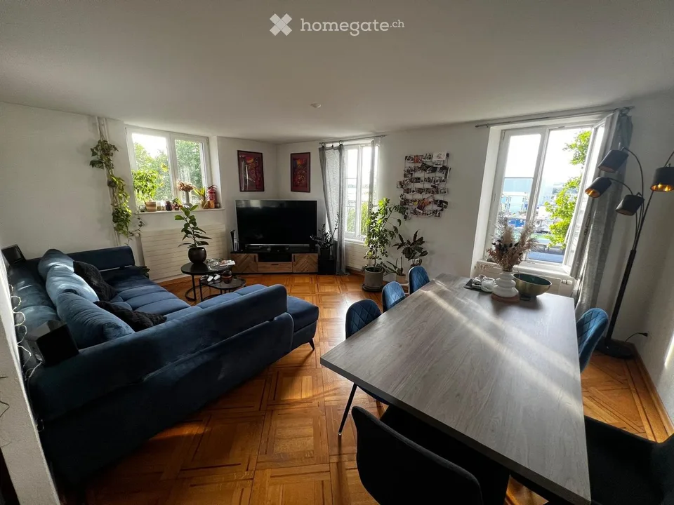 Zimmer in Wohngemeinschaft-Terrasse und Parkplatz Avenches 895 CHF