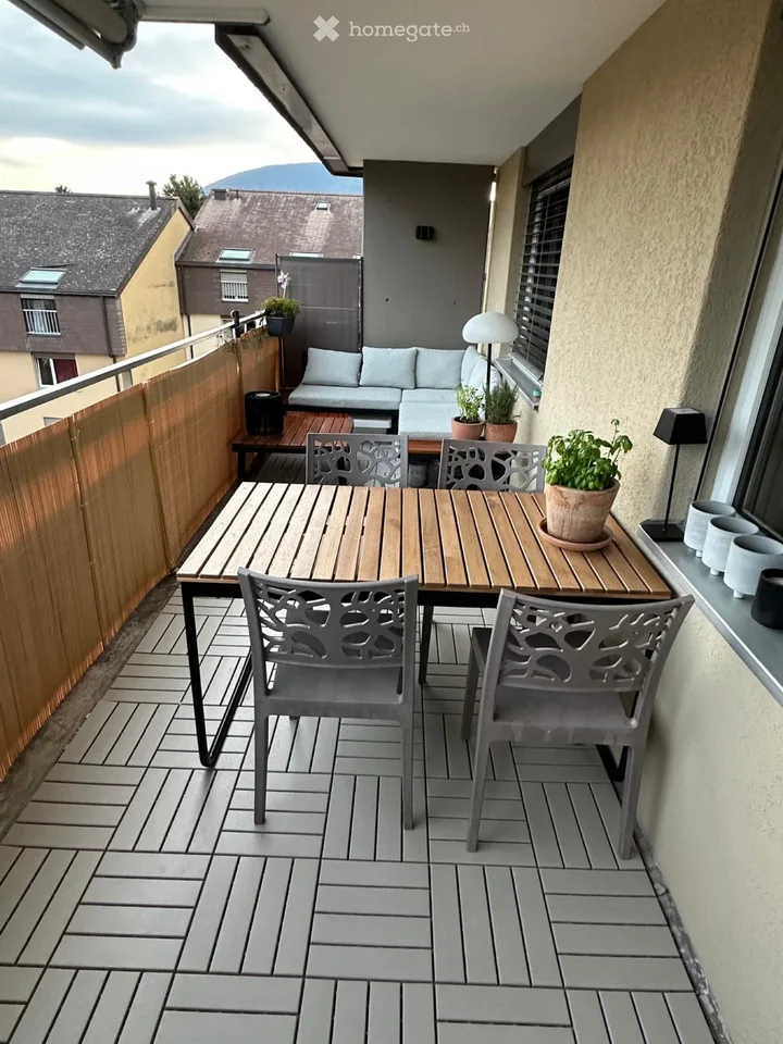 Lease transfer 4.5 rooms on October 15, 2026 in Colombier NE