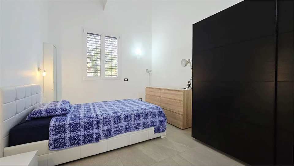 Modern semi-detached house with 2 apartments