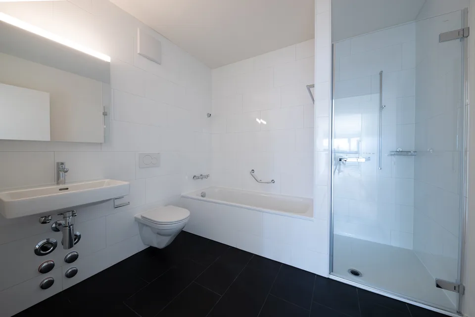 Bright 3.5 room attic apartment 17th floor