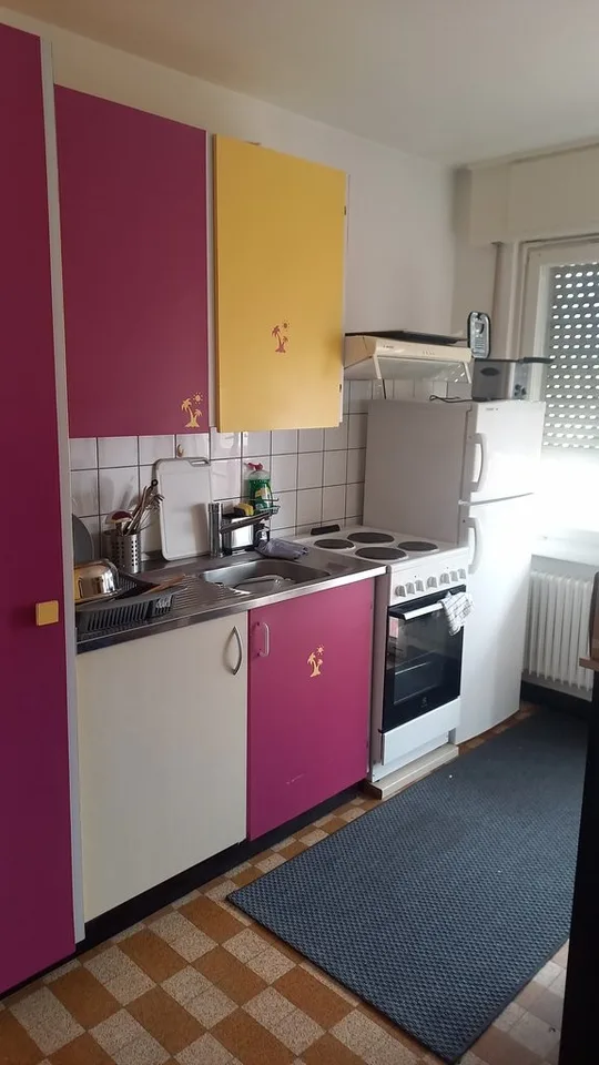 Zweieinhalb-Zimmer-Wohnung im dritten Stock