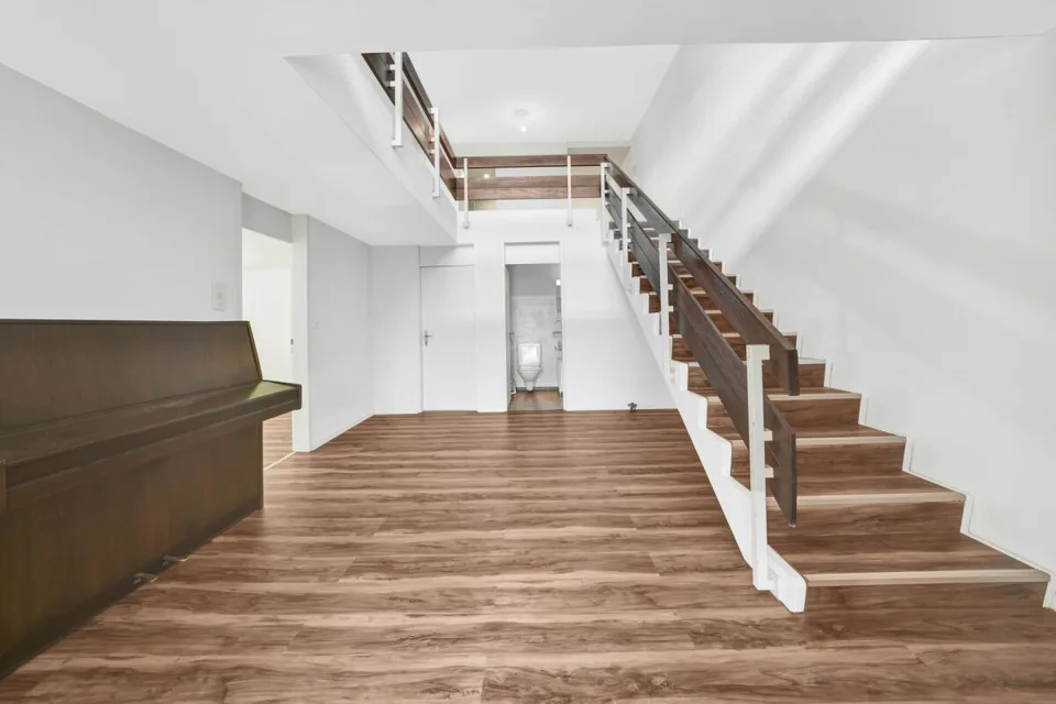 Vivere come in una casa unifamiliare! Grande appartamento maisonette ben curato con panorama Alpstein e piscina
