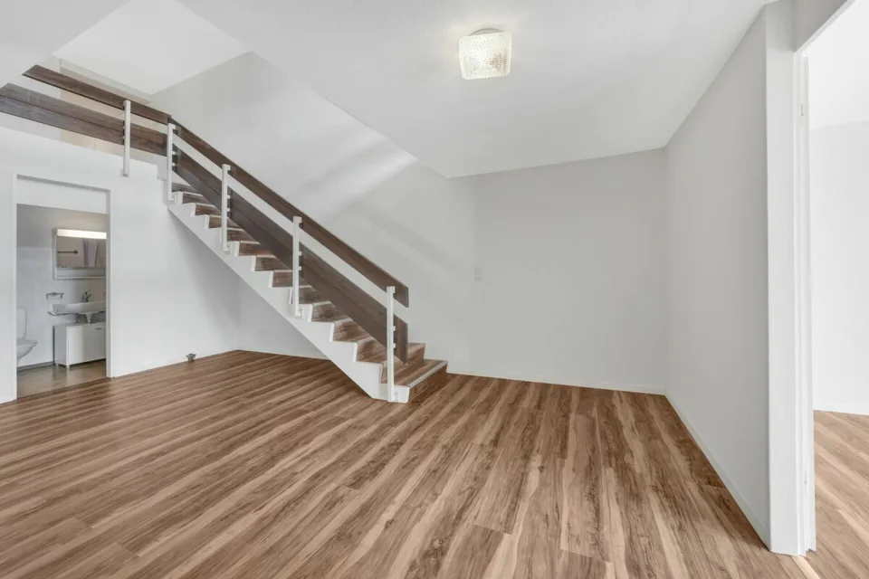 Vivere come in una casa unifamiliare! Grande appartamento maisonette ben curato con panorama Alpstein e piscina