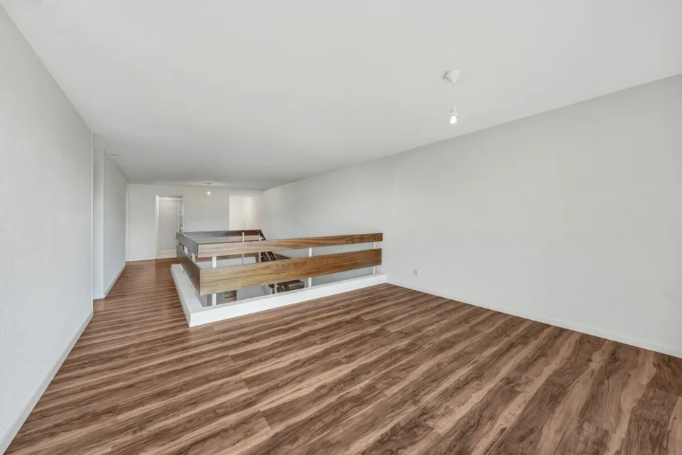 Vivere come in una casa unifamiliare! Grande appartamento maisonette ben curato con panorama Alpstein e piscina